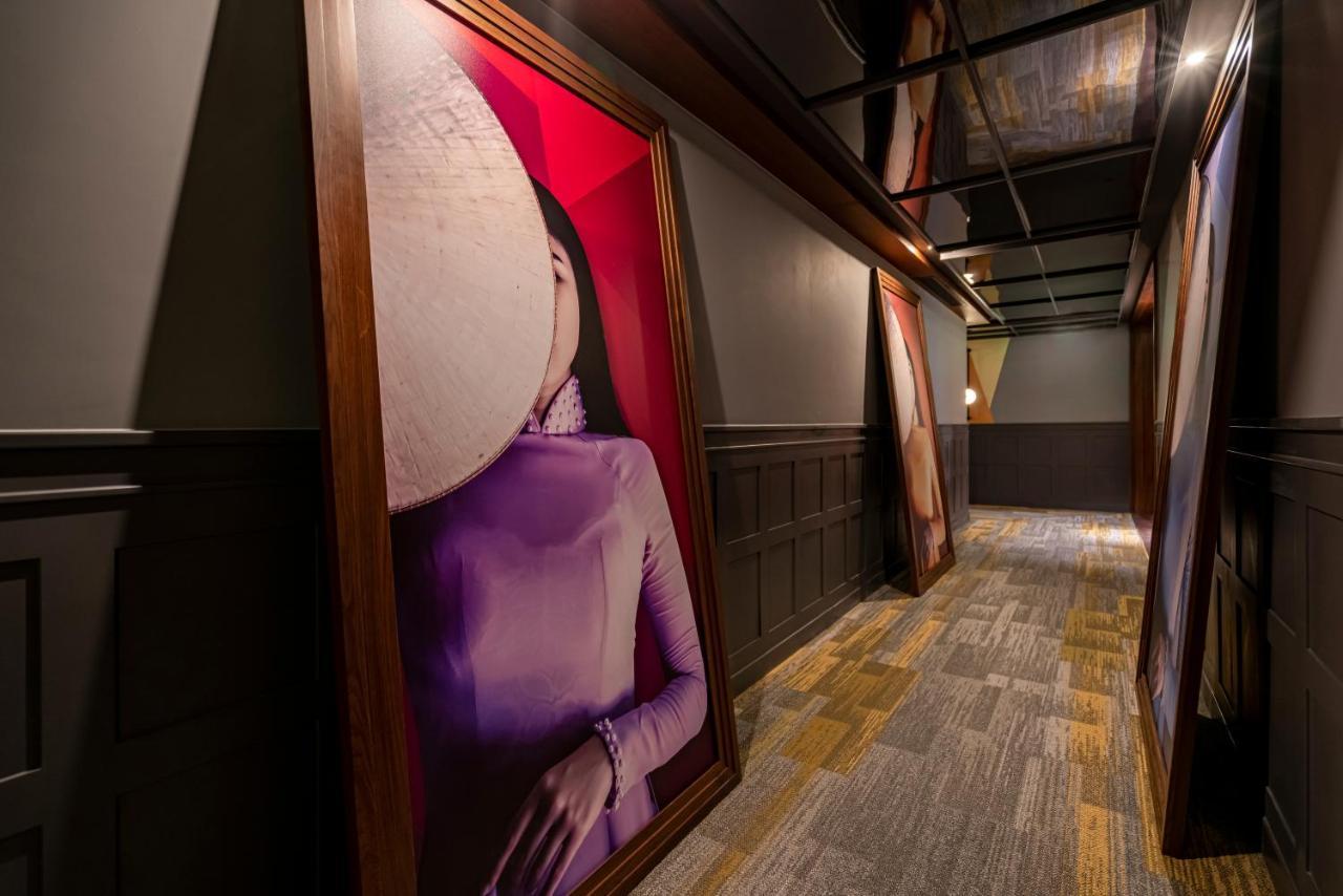 Fusion Original Saigon Centre Hotel Ho Chi Minh City Exterior photo Interior of the museum