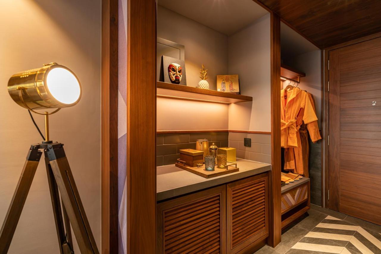 Fusion Original Saigon Centre Hotel Ho Chi Minh City Exterior photo A bathroom in a hotel
