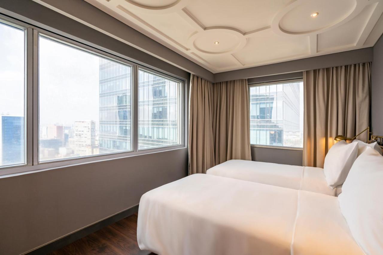 Fusion Original Saigon Centre Hotel Ho Chi Minh City Exterior photo Deluxe Room